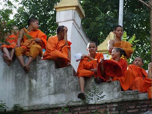 L’anglais à Luang Prabang est très répandu et les voyageurs ne rencontrent pas beaucoup de difficultés à communiquer