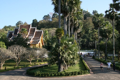 Luang Prabang est une destination touristique attirant des touristes au Laos